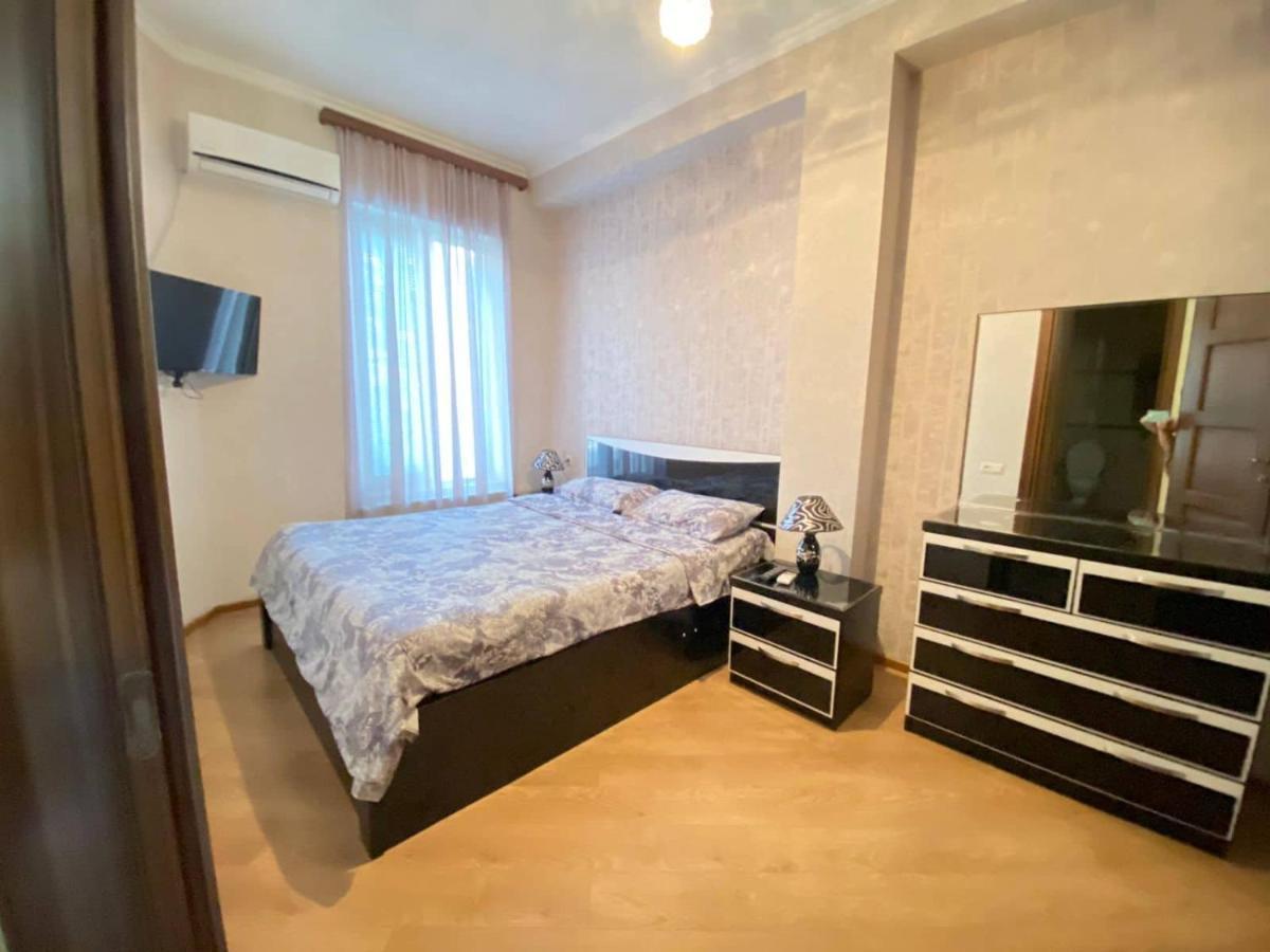 Brand New Apartment With Terrace Tbilisi Exterior photo
