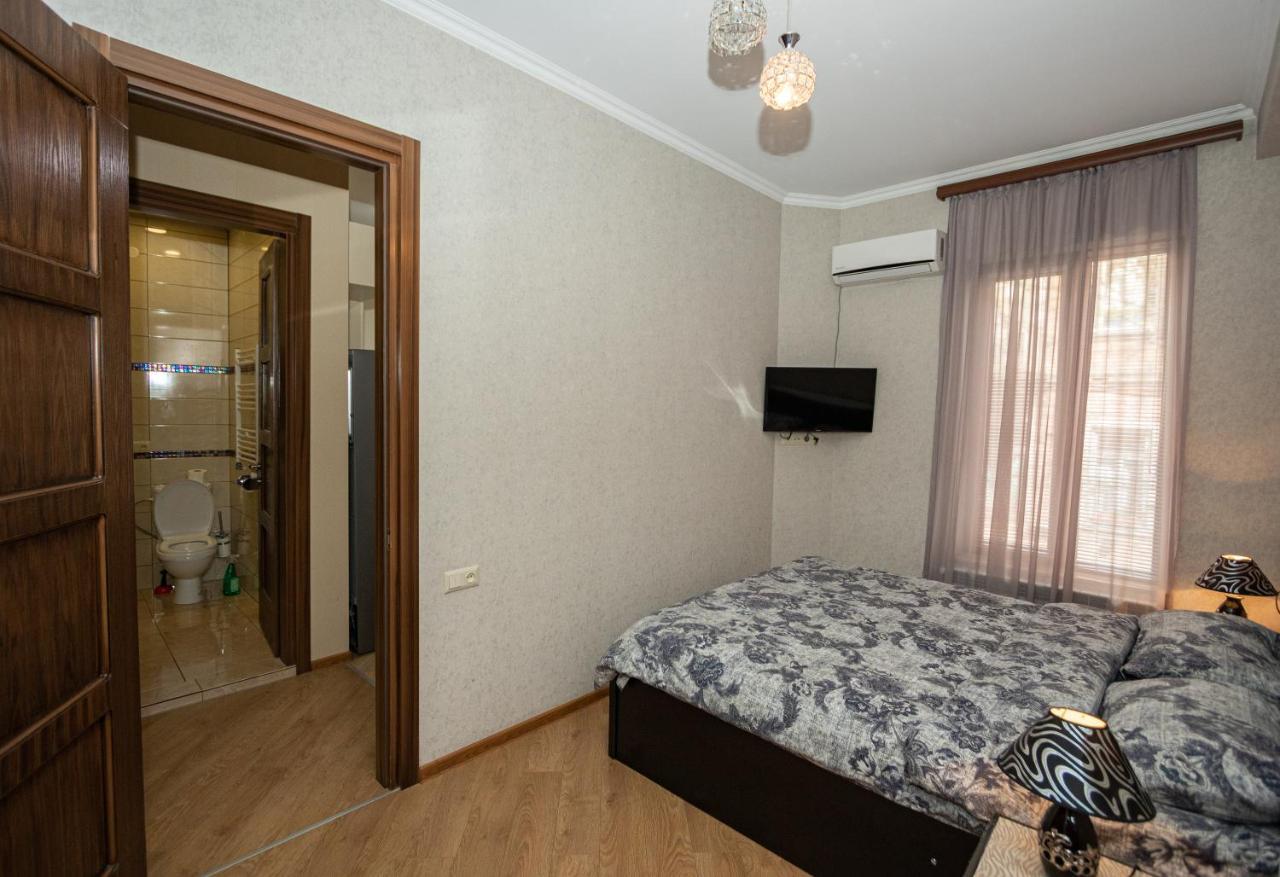 Brand New Apartment With Terrace Tbilisi Exterior photo