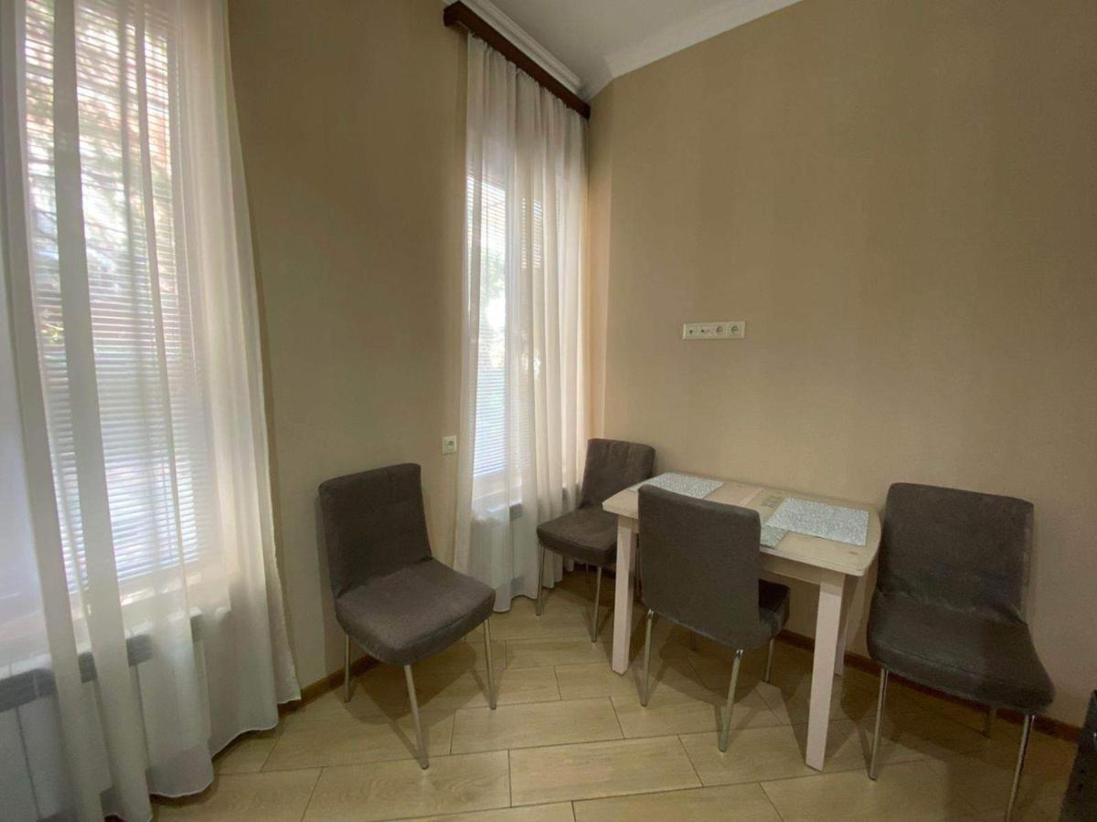 Brand New Apartment With Terrace Tbilisi Exterior photo